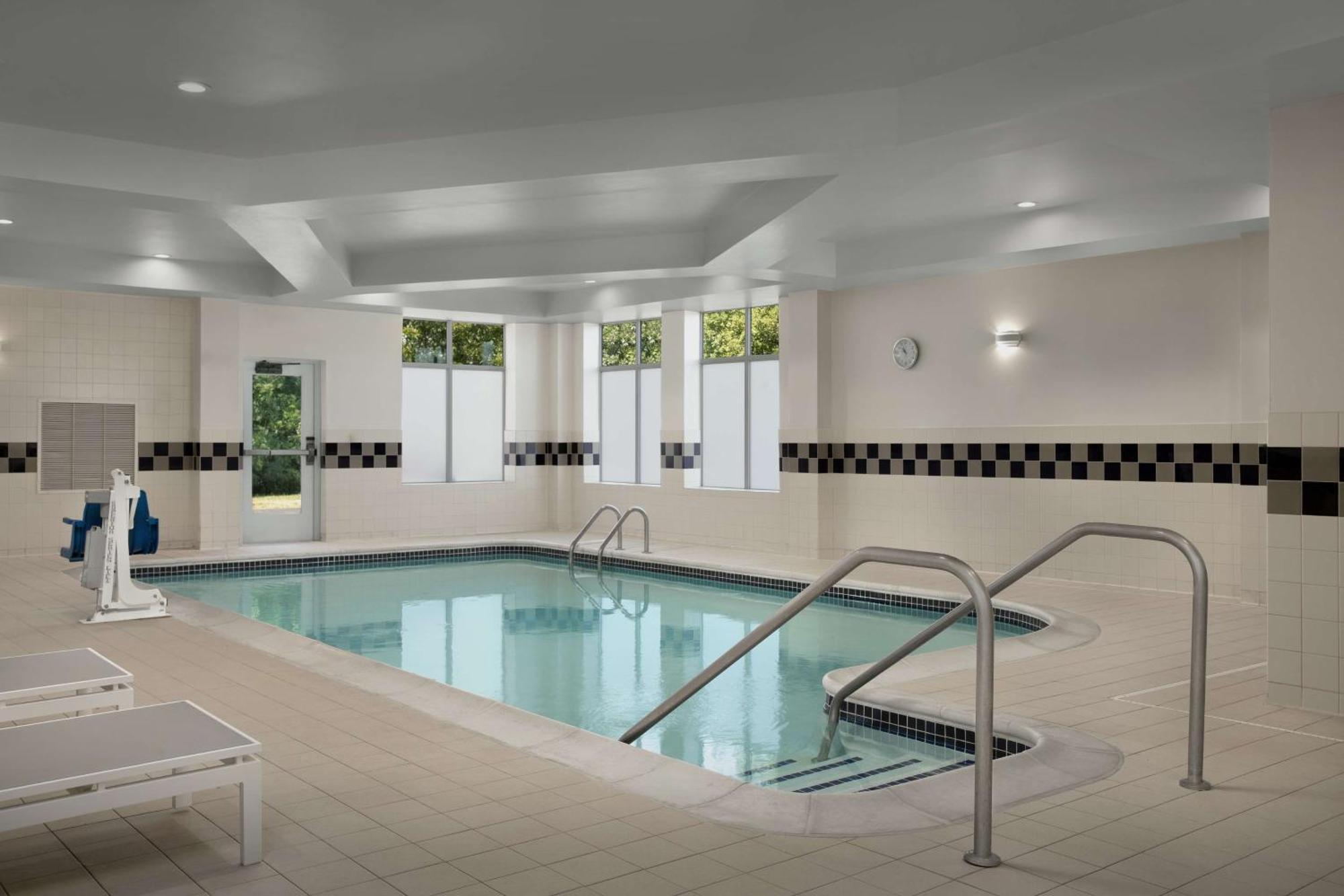 Hilton Garden Inn Philadelphia-Fort Washington Exterior foto
